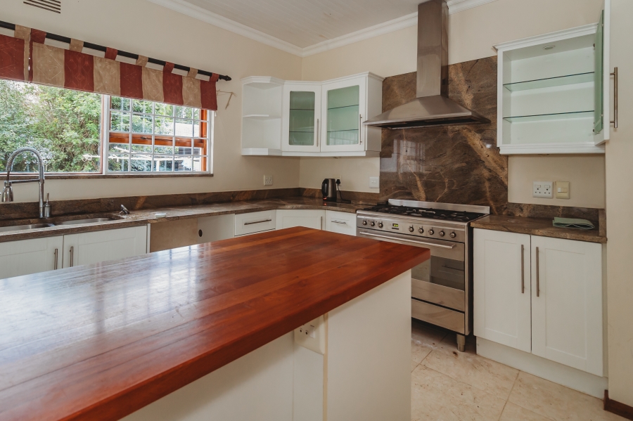 4 Bedroom Property for Sale in Heatherlands Western Cape